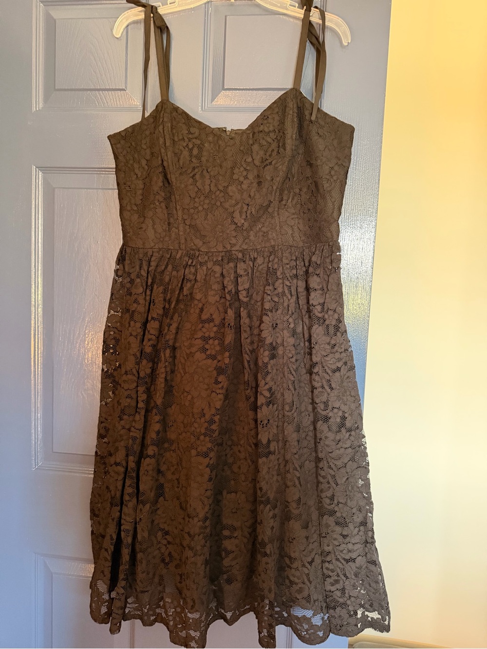 Unique Vintage Black Floral Lace Midi Dress